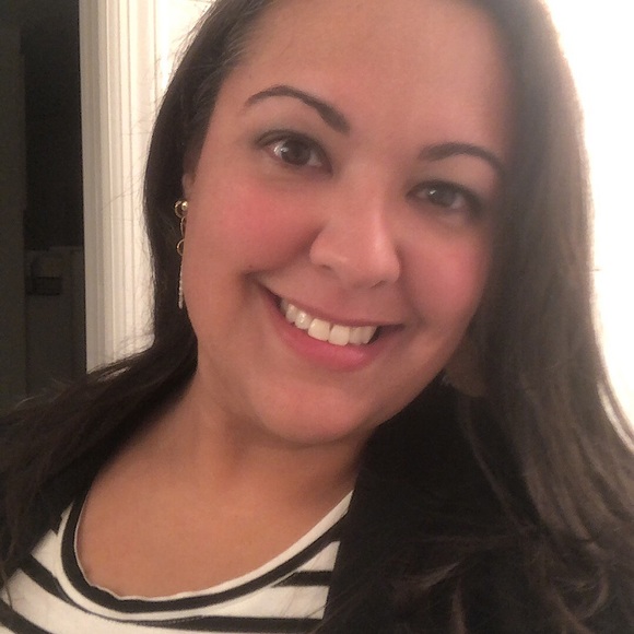 Meet your Posher, Jessica - Picture 1 of 2